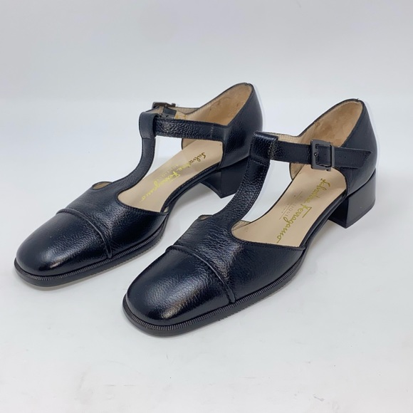Salvatore Ferragamo VTG T-Strap Black Leather Shoe - Picture 8 of 13